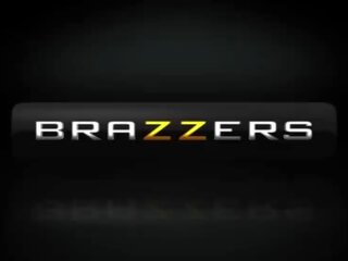 Brazzers - suur tissid juures kool - lakkumine mind sisse a locker tuba stseen osades keisha hall ja johnny si